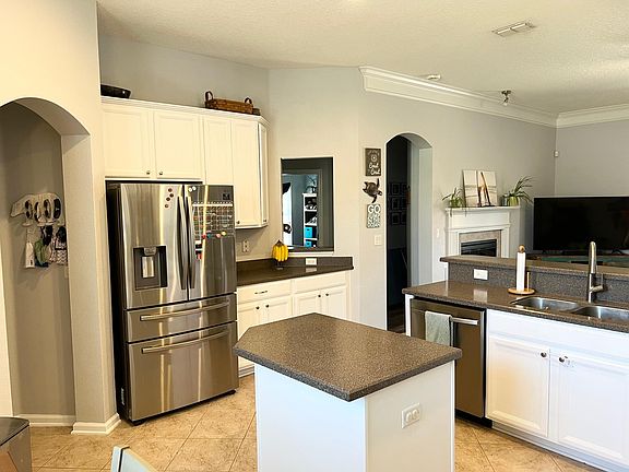 5th image of 13858 Malachi Ct