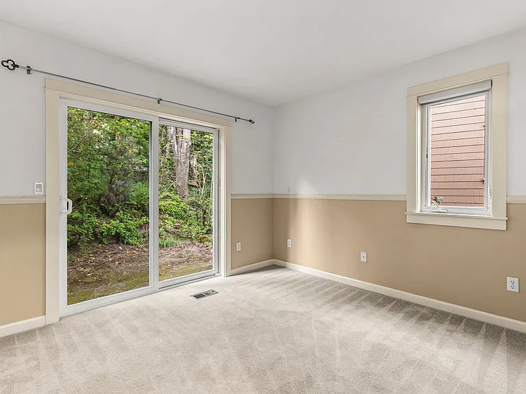 10267 NW Alder Grove Ln — Photo 9