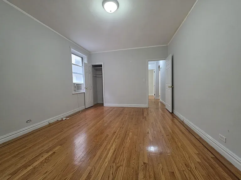 182 Bennett Ave #4K — Photo 7