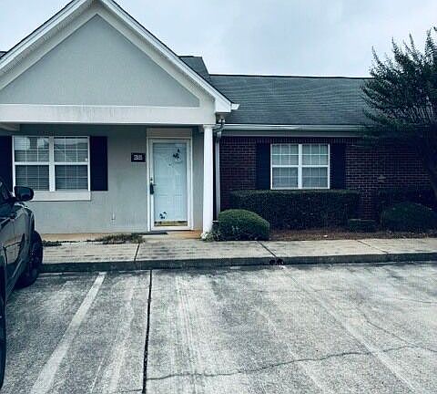 3rd image of 2885 Florence Dr