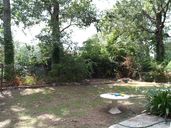 4th image of 107 Sprucewood Dr