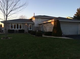767 Lexington Ct, New Lenox, IL 60451