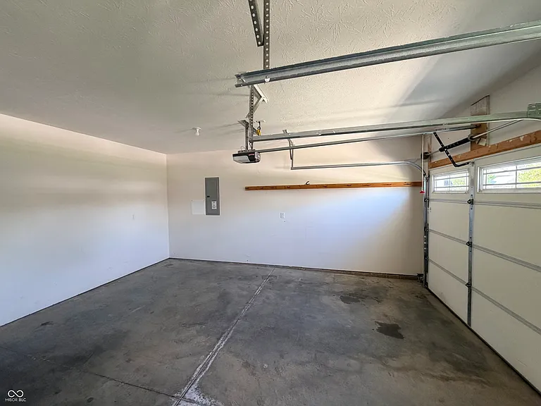 357 Indigo St — Photo 33