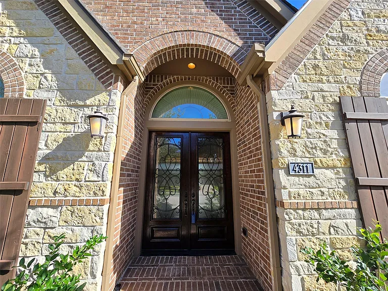 4311 Piper Shadow Ln — Photo 2