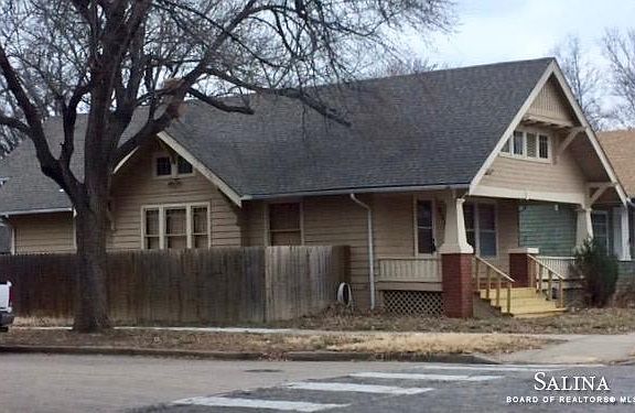 2nd image of 224 S Phillips Ave