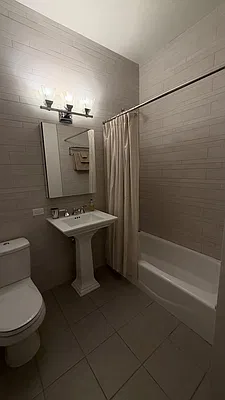 Bathroom, photo 2
