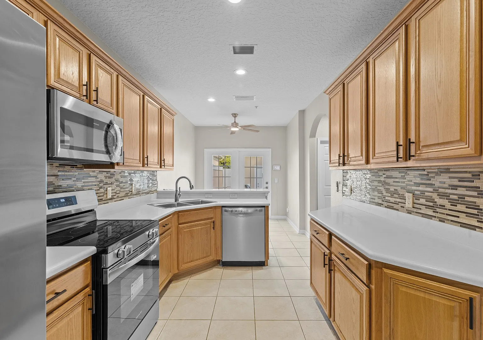 Available Now Refreshed 3BR/2.5BA Lake Nona Townhome in Northlake Park — Photo 3