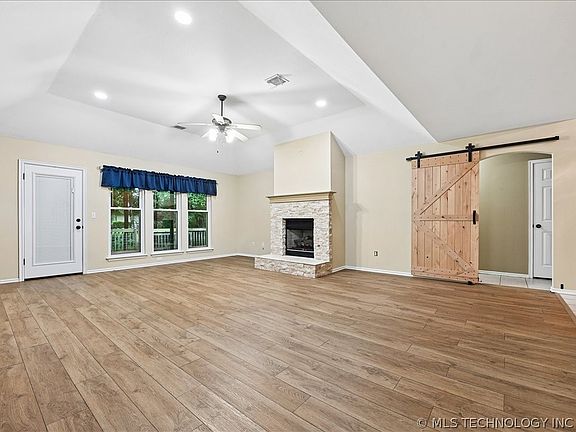 5th image of 1624 S Juniper Ave