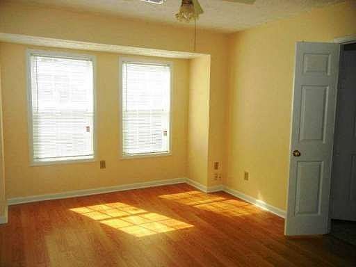 4th image of 2291 Georgia Ln