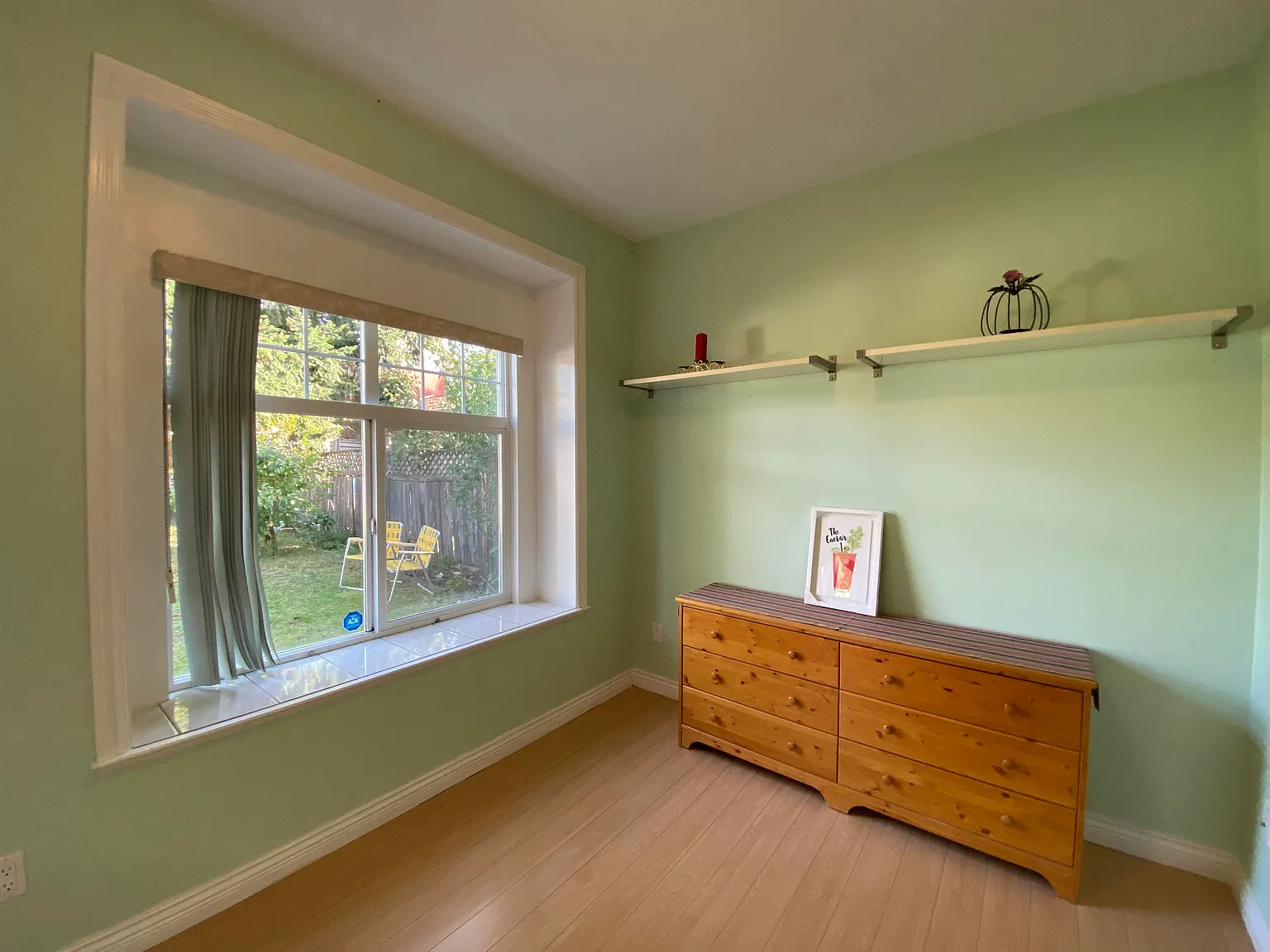 2 bed, 700 sqft, $2,300 — Photo 4