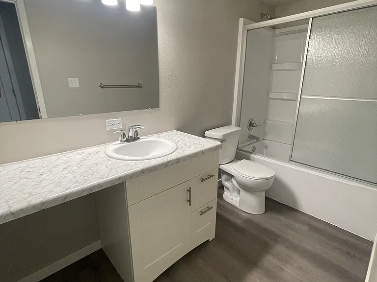 2206 Kenrich Dr SW #10 — Photo 7