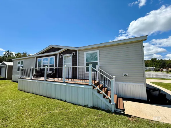 1157 Ridgewood Dr, Lillian, AL 36549