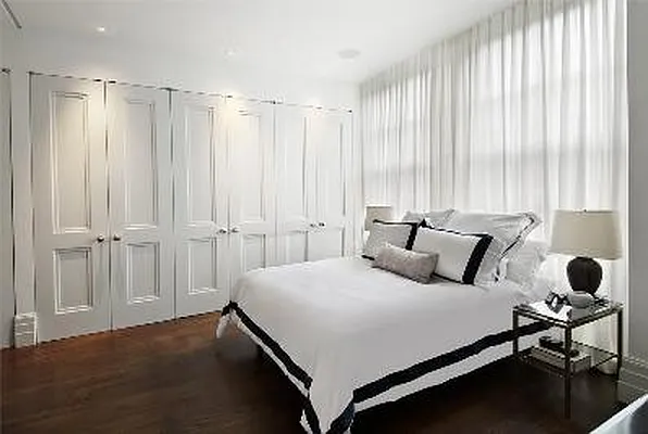 Sold by Corcoran | media 23