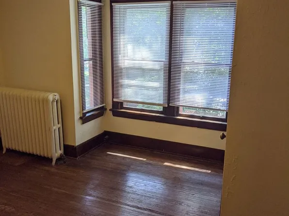 704 Nevada, 704 W Nevada St APT 4, Urbana, IL 61801