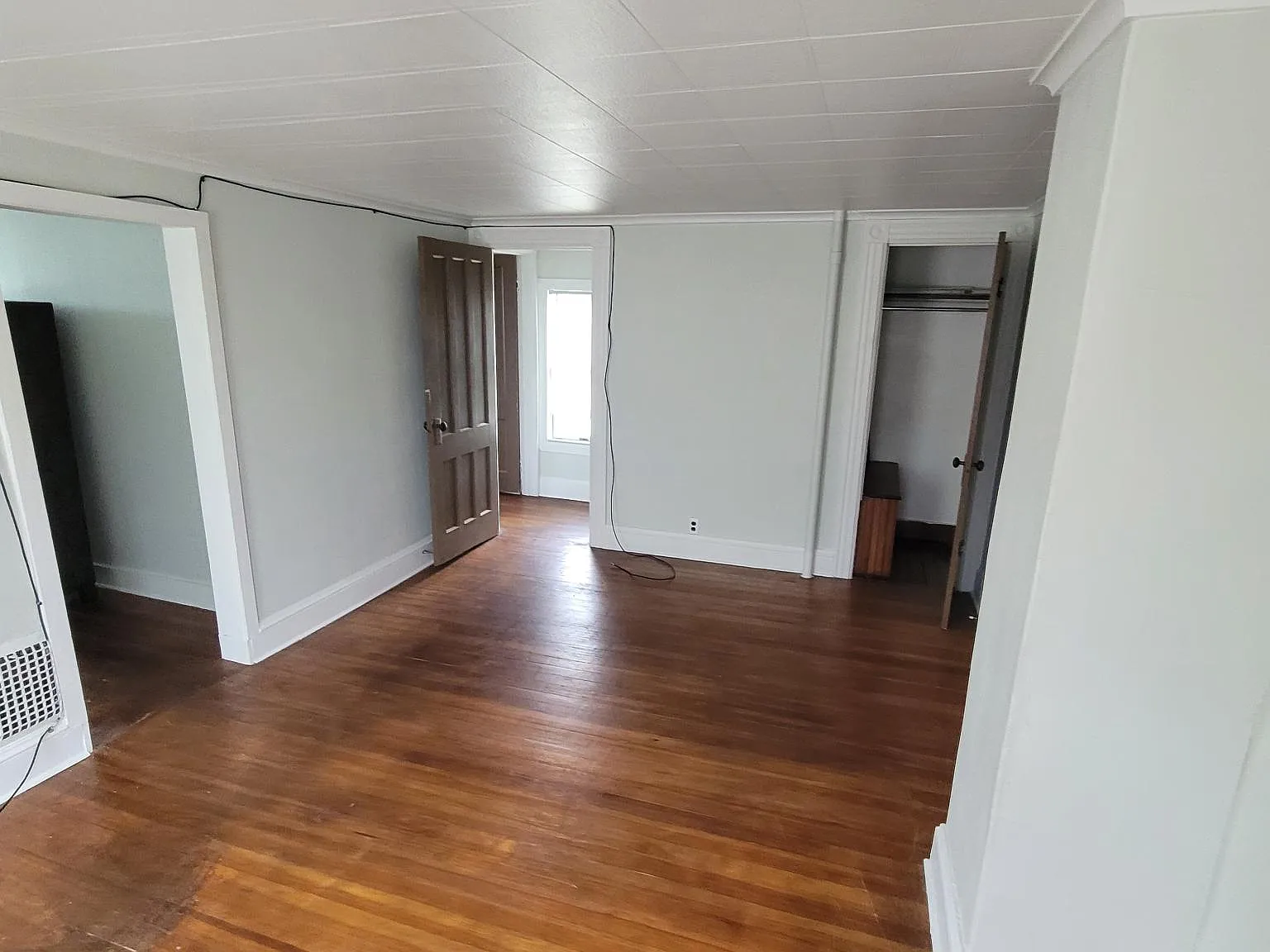 2 bed, 864 sqft, $1,400 — Photo 4