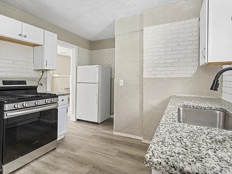 625 Wyandot Ave — Photo 10