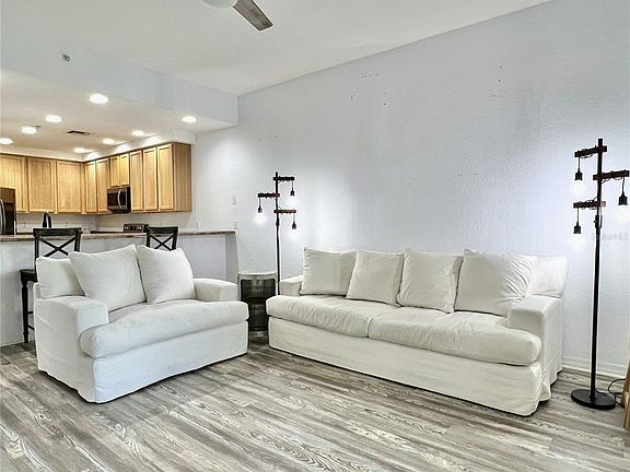 4th image of 9055 TREASURE TROVE LANE #207