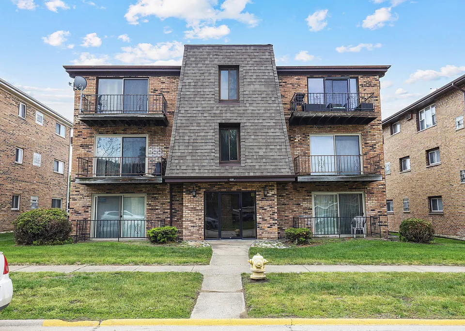 668 Clyde Ave #1N
