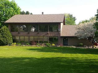 934 Bay View Dr, Mosinee, WI 54455