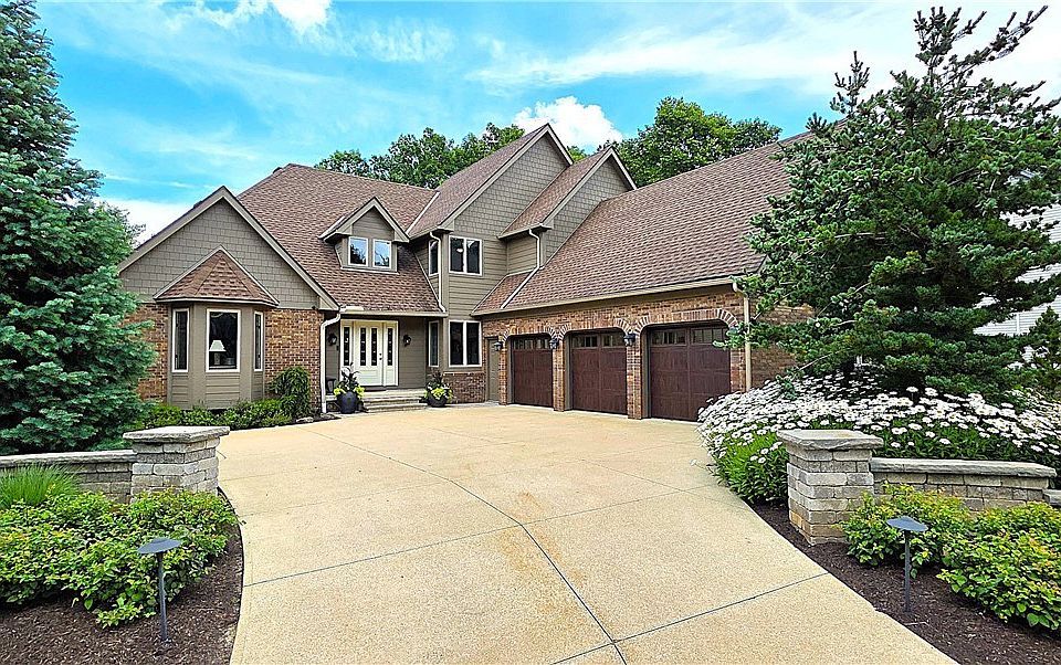 1st image of 14578 Windsor Castle Ln