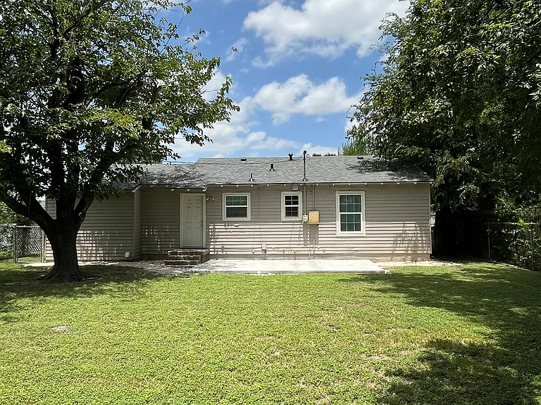 917 Duval Ct — Photo 18