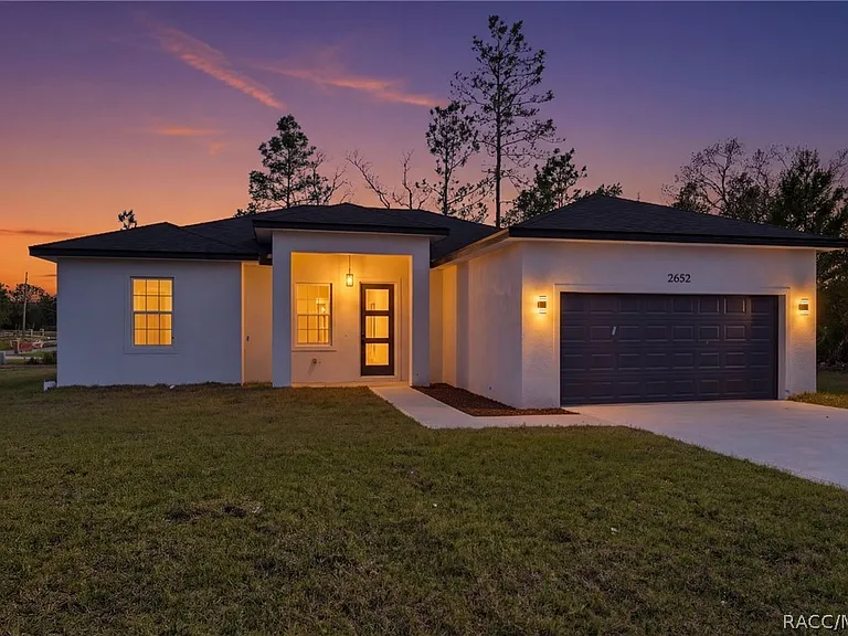 2652 W Paragon Ln — Photo 1