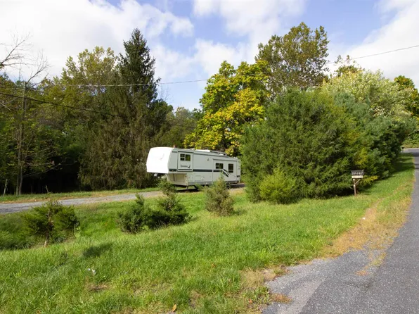 33 Goose Creek Rd, Fishersville, VA 22939