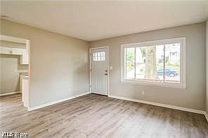 4th image of 1181 Easton Dr