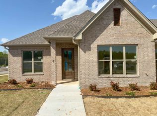 2 Driftwood Ln, Little Rock, AR 72223