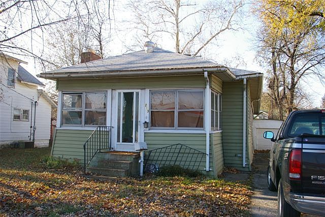 1st image of 213 W Saint Louis Ave