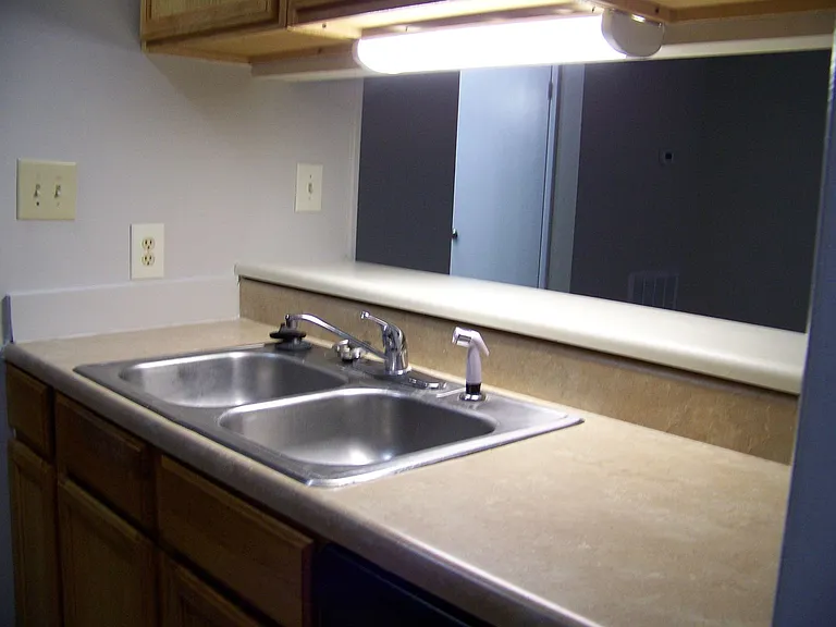 663-2 Bartons Landing Pl — Photo 23