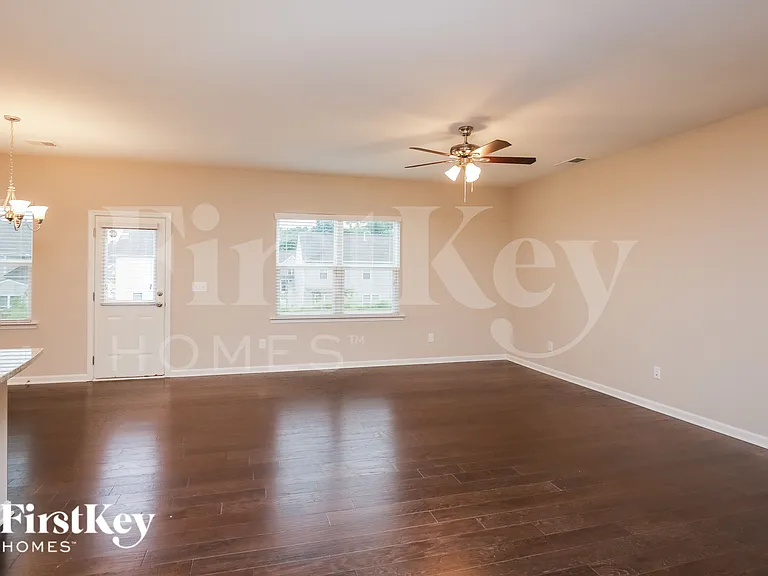 6040 Wheeler Ridge Rd — Photo 3