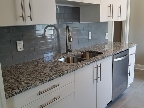2nd image of 742 Woodmont Blvd
