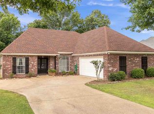 113 Creekside Dr, Canton, MS 39046