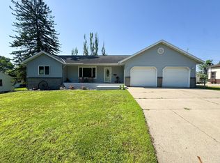 915 W Stanton Ave, Fergus Falls, MN 56537