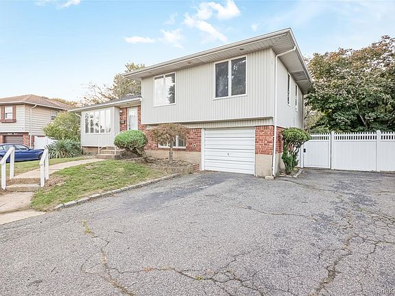 3rd image of 35 Eagle Lane
