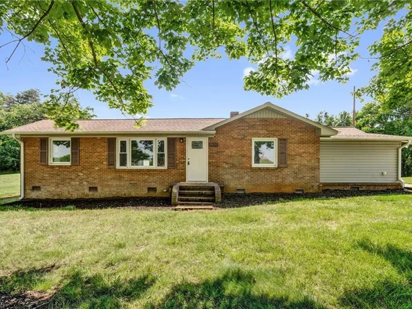 4470 State Highway 8, Danbury, NC 27016