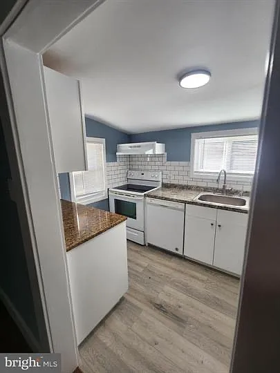 15002 Woolens Ln — Photo 7