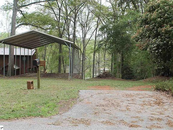 3rd image of 602 Dogwood Ln
