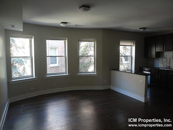 3rd image of 5056 N Winchester Ave #E2