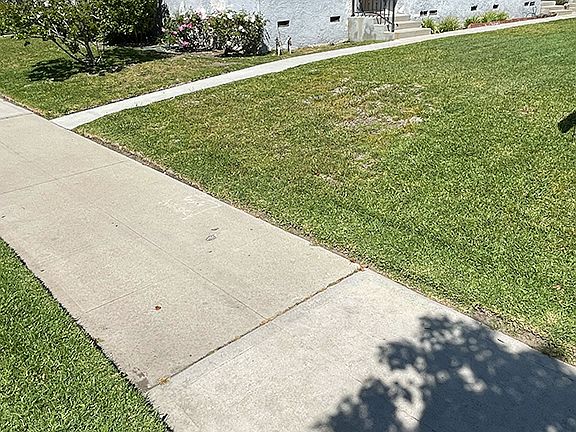 2nd image of 2576 N Buena Vista St