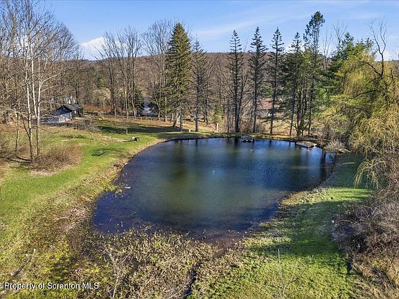 3rd image of 519 Sutton Rd