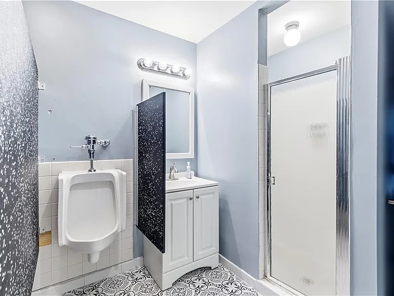 7500 Roswell Rd #80 — Photo 33