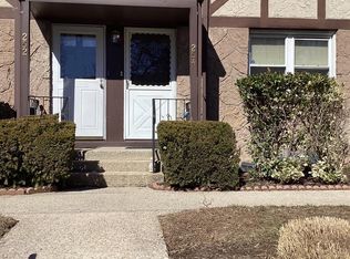 254 Newman St #105D, Metuchen, NJ 08840