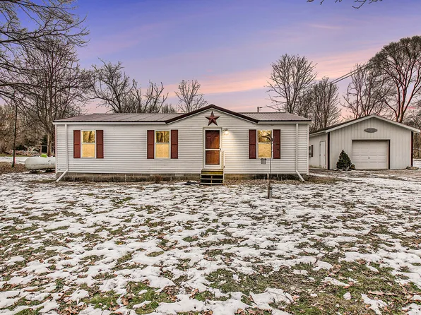 54677 California Rd, Dowagiac, MI 49047