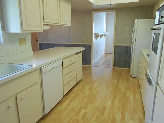 3rd image of 9519 W Sandstone Dr