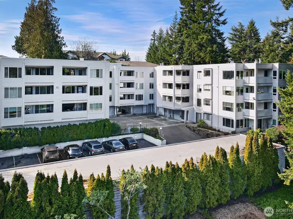 17417 Ashworth Avenue N #403, Shoreline, WA 98133