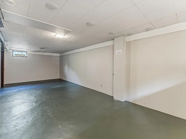 2919 SE 76th Ave — Photo 32