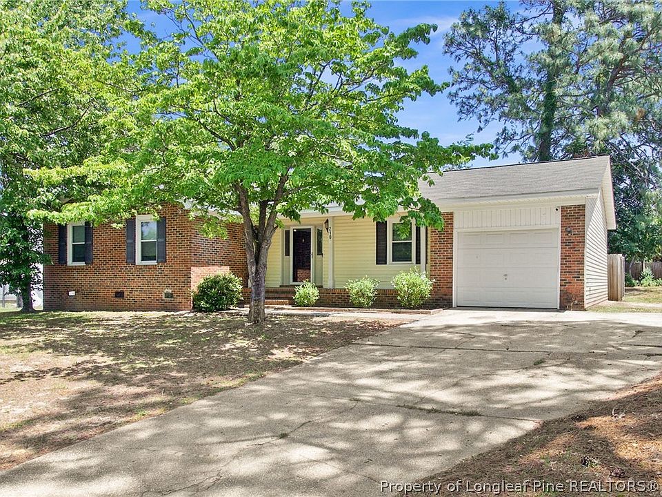 1st image of 2109 Hollyridge Pl