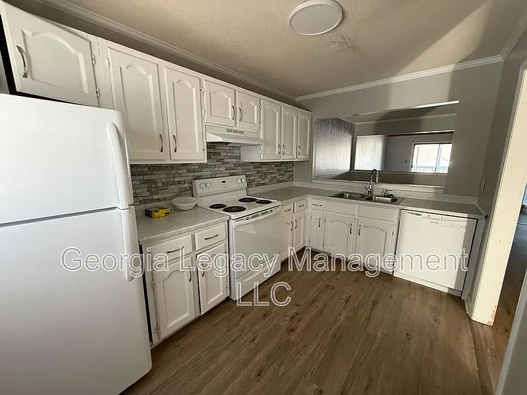 2505 W Broad St #521 — Photo 6